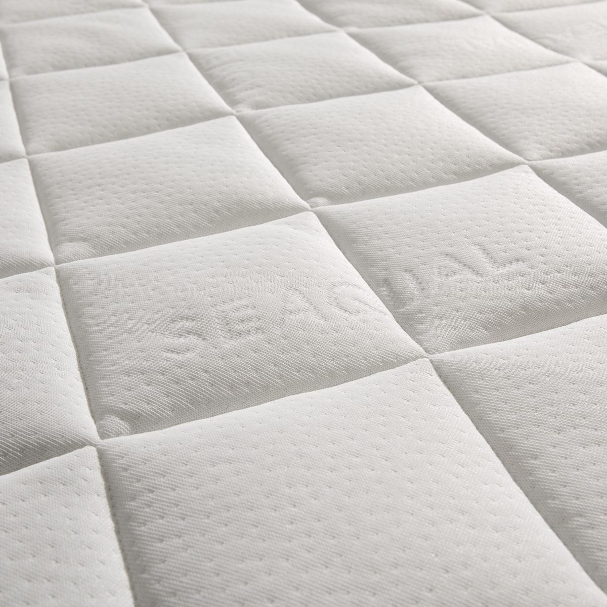 s00001610-010-tambo-seaqual-matratze-weiss-detail-fbf-home Tonnen-Taschenfederkernmatratze weiß mit temperaturregulierender Versteppung  Detailaufnahmeil